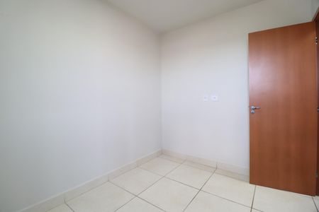 Quarto 1 de apartamento para alugar com 2 quartos, 44m² em Shopping Park, Uberlândia