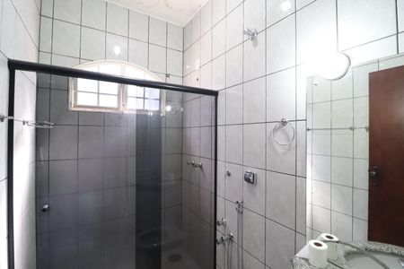 Casa para alugar com 200m², 4 quartos e 2 vagasBanheiro Social