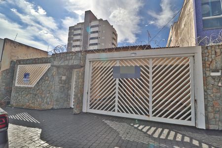Casa para alugar com 200m², 4 quartos e 2 vagasFachada