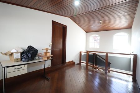 Sala 2 de casa para alugar com 4 quartos, 200m² em Santa Mônica, Uberlândia