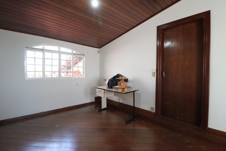 Casa para alugar com 200m², 4 quartos e 2 vagasSala 2