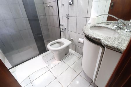 Casa para alugar com 200m², 4 quartos e 2 vagasBanheiro Social