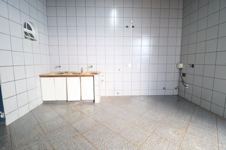Casa para alugar com 200m², 4 quartos e 2 vagasÁrea de Serviço
