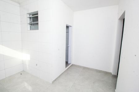 Cozinha de kitnet/studio para alugar com 1 quarto, 25m² em Jardim Progresso, Santo André