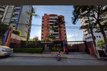 Apartamento para alugar com 82m², 3 quartos e 2 vagas Apartamento para alugar com 82m², 3 quartos e 2 vagasFachada