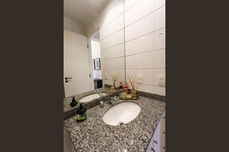 Apartamento para alugar com 82m², 3 quartos e 2 vagas Apartamento para alugar com 82m², 3 quartos e 2 vagasBanheiro