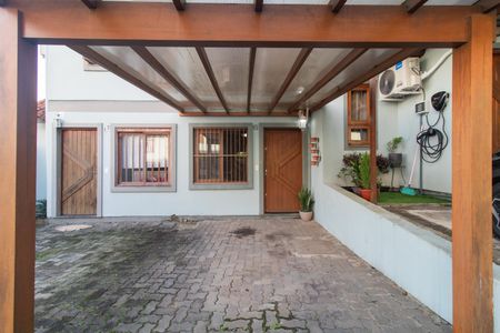 Casa de condomínio para alugar com 95m², 3 quartos e 3 vagas Casa de condomínio para alugar com 95m², 3 quartos e 3 vagasFachada