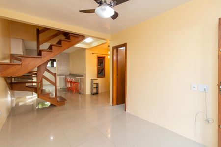 Sala de casa de condomínio para alugar com 2 quartos, 95m² em Ipanema, Porto Alegre