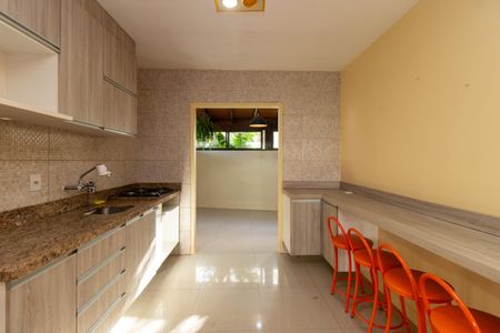 Casa de condomínio para alugar com 95m², 3 quartos e 3 vagas Casa de condomínio para alugar com 95m², 3 quartos e 3 vagasCozinha e Área de Serviço