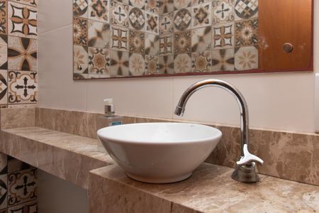 Lavabo de casa de condomínio para alugar com 2 quartos, 95m² em Ipanema, Porto Alegre