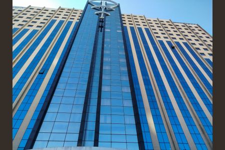 Studio à venda com 28m², 1 quarto e 1 vaga Studio à venda com 28m², 1 quarto e 1 vagaFachada