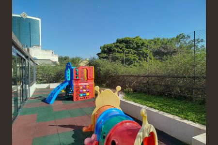 Studio à venda com 28m², 1 quarto e 1 vaga Studio à venda com 28m², 1 quarto e 1 vagaÁrea comum - Playground