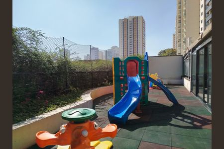 Studio à venda com 28m², 1 quarto e 1 vaga Studio à venda com 28m², 1 quarto e 1 vagaÁrea comum - Playground