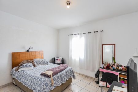 Casa à venda com 463m², 4 quartos e 2 vagas Casa à venda com 463m², 4 quartos e 2 vagasCasa 2 - quarto 1