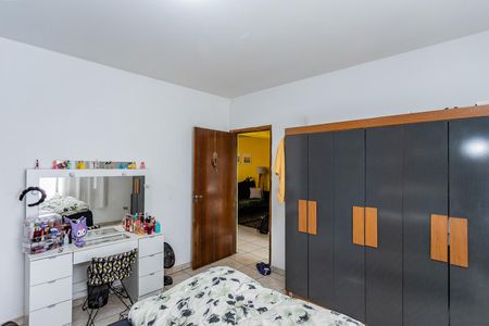 Casa à venda com 463m², 4 quartos e 2 vagas Casa à venda com 463m², 4 quartos e 2 vagasCasa 2 - quarto 2