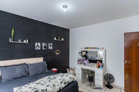 Casa à venda com 463m², 4 quartos e 2 vagas Casa à venda com 463m², 4 quartos e 2 vagasCasa 2 - quarto 2