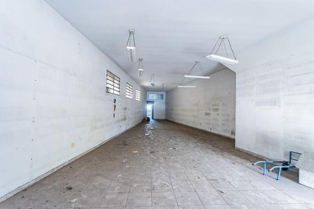 Casa à venda com 463m², 4 quartos e 2 vagas Casa à venda com 463m², 4 quartos e 2 vagasSalão comercial