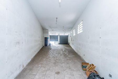 Casa à venda com 463m², 4 quartos e 2 vagas Casa à venda com 463m², 4 quartos e 2 vagasSalão comercial