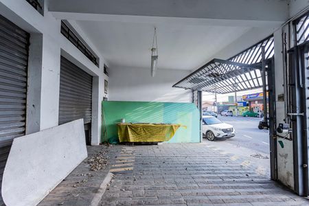 Casa à venda com 463m², 4 quartos e 2 vagas Casa à venda com 463m², 4 quartos e 2 vagasSalão comercial