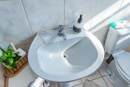 Casa à venda com 463m², 4 quartos e 2 vagas Casa à venda com 463m², 4 quartos e 2 vagasCasa 2 - banheiro