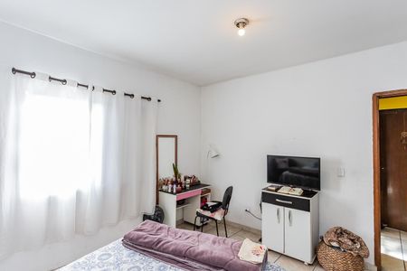 Casa à venda com 463m², 4 quartos e 2 vagas Casa à venda com 463m², 4 quartos e 2 vagasCasa 2 - quarto 1