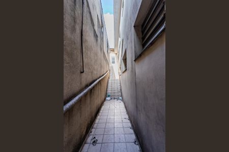 Casa à venda com 463m², 4 quartos e 2 vagas Casa à venda com 463m², 4 quartos e 2 vagasCorredor