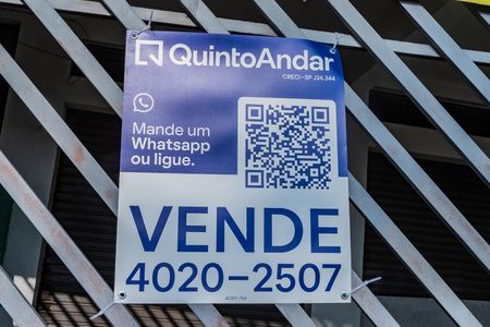Casa à venda com 463m², 4 quartos e 2 vagas Casa à venda com 463m², 4 quartos e 2 vagasPlaca