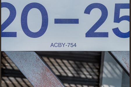 Casa à venda com 463m², 4 quartos e 2 vagas Casa à venda com 463m², 4 quartos e 2 vagasCódigo