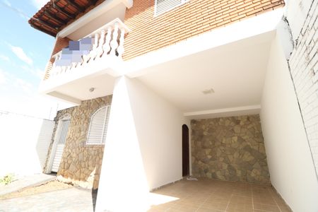 Casa para alugar com 431m², 3 quartos e 2 vagasFachada