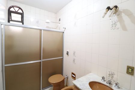 Casa para alugar com 431m², 3 quartos e 2 vagasBanheiro Social 2