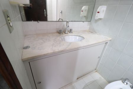 Casa para alugar com 431m², 3 quartos e 2 vagasBanheiro Social 1