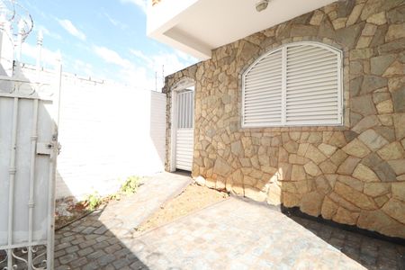 Casa para alugar com 431m², 3 quartos e 2 vagasFachada