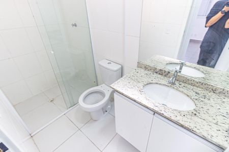 Apartamento para alugar com 66m², 2 quartos e 1 vagaBanheiro