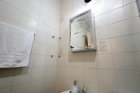 Apartamento à venda com 58m², 2 quartos e 1 vaga Apartamento à venda com 58m², 2 quartos e 1 vagaBanheiro