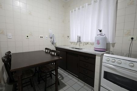 Cozinha de apartamento à venda com 2 quartos, 58m² em Vila Valparaíso, Santo André