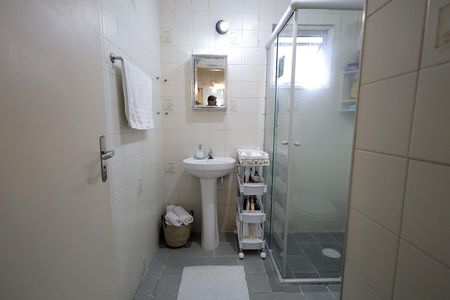 Apartamento à venda com 58m², 2 quartos e 1 vaga Apartamento à venda com 58m², 2 quartos e 1 vagaBanheiro