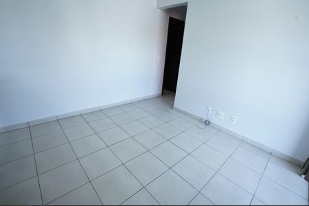 Apartamento para alugar com 67m², 2 quartos e 1 vaga