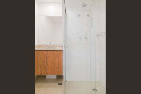 Banheiro de kitnet/studio à venda com 1 quarto, 20m² em Jardim das Acacias, São Paulo
