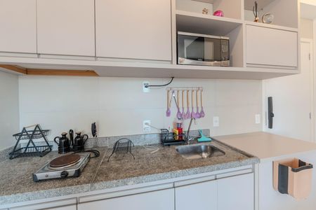Cozinha de apartamento para alugar com 1 quarto, 27m² em Bela Vista, São Paulo