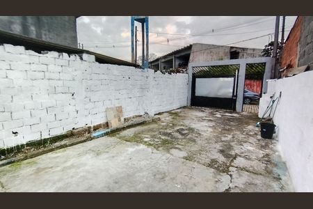 Casa para alugar com 65m², 2 quartos e 4 vagas