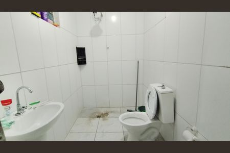 Casa para alugar com 65m², 2 quartos e 4 vagas