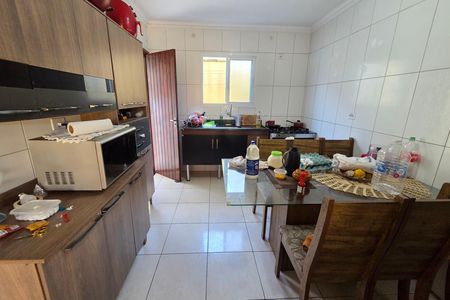 Casa para alugar com 55m², 2 quartos e 2 vagas Casa para alugar com 55m², 2 quartos e 2 vagasCozinha
