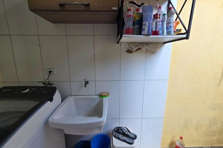 Casa para alugar com 55m², 2 quartos e 2 vagas Casa para alugar com 55m², 2 quartos e 2 vagasÁrea de Serviço