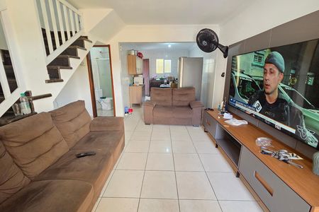 Sala de casa para alugar com 2 quartos, 55m² em Vila Antartica, Praia Grande