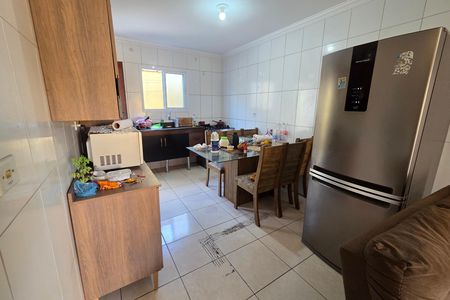 Casa para alugar com 55m², 2 quartos e 2 vagas Casa para alugar com 55m², 2 quartos e 2 vagasCozinha
