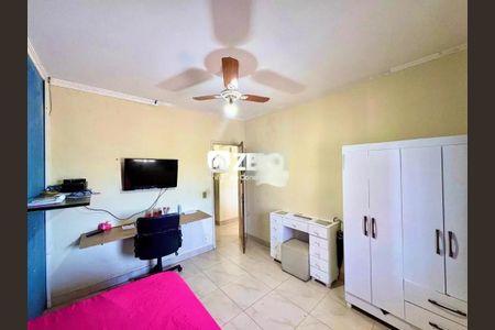 Casa à venda com 186m², 3 quartos e 6 vagas Casa à venda com 186m², 3 quartos e 6 vagasFoto 06