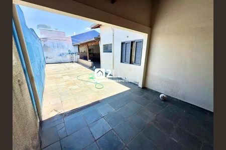Casa à venda com 186m², 3 quartos e 6 vagas Casa à venda com 186m², 3 quartos e 6 vagasFoto 23