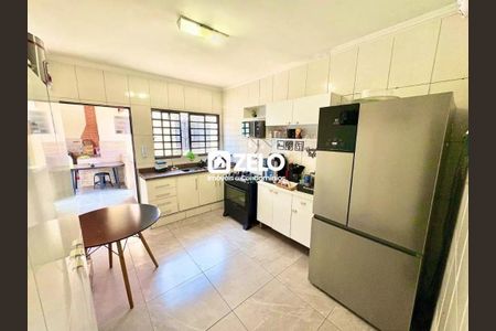 Casa à venda com 186m², 3 quartos e 6 vagas Casa à venda com 186m², 3 quartos e 6 vagasFoto 14
