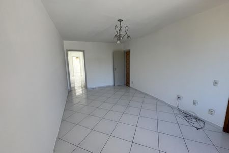 Sala de apartamento para alugar com 4 quartos, 152m² em Jardim Guanabara, Rio de Janeiro