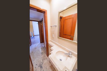 Apartamento para alugar com 250m², 4 quartos e 2 vagasLavabo
